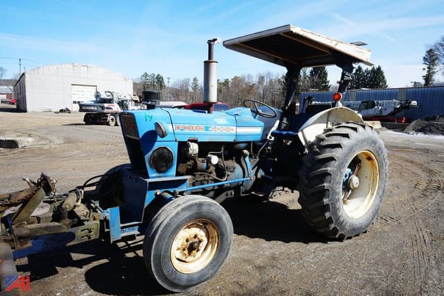 Image of Ford 4000 equipment image 1