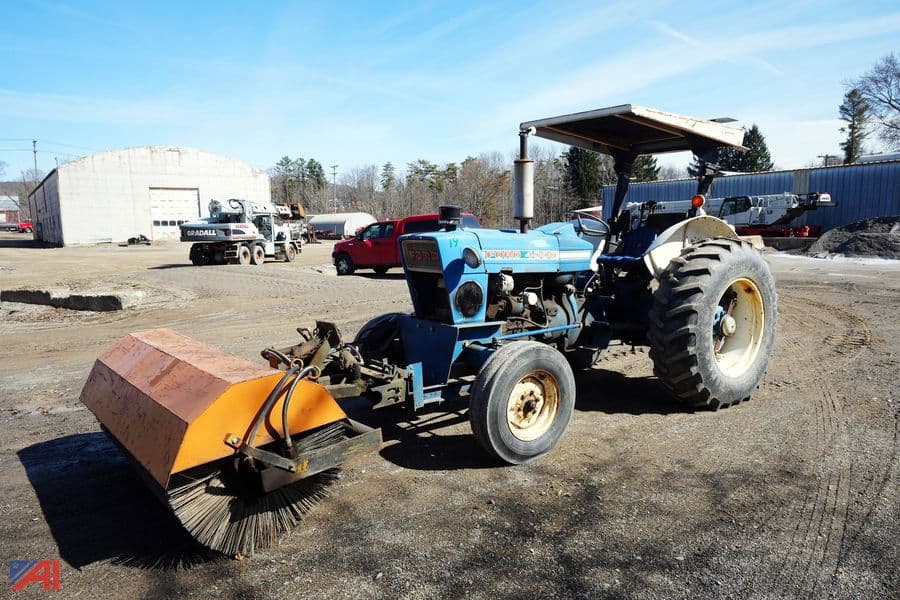 Image of Ford 4000 Primary image