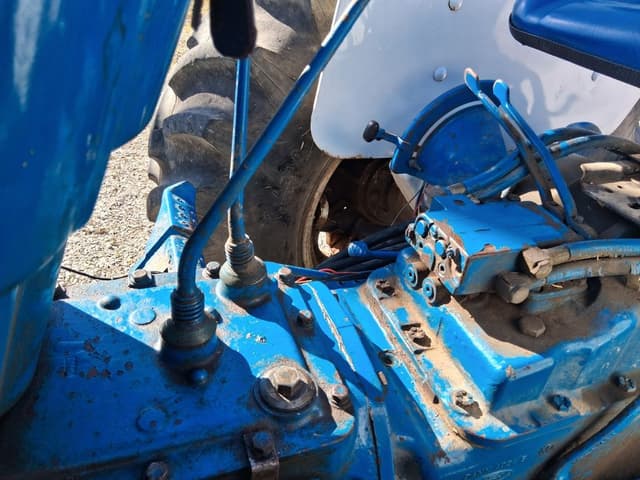 Image of Ford 5000 equipment image 2