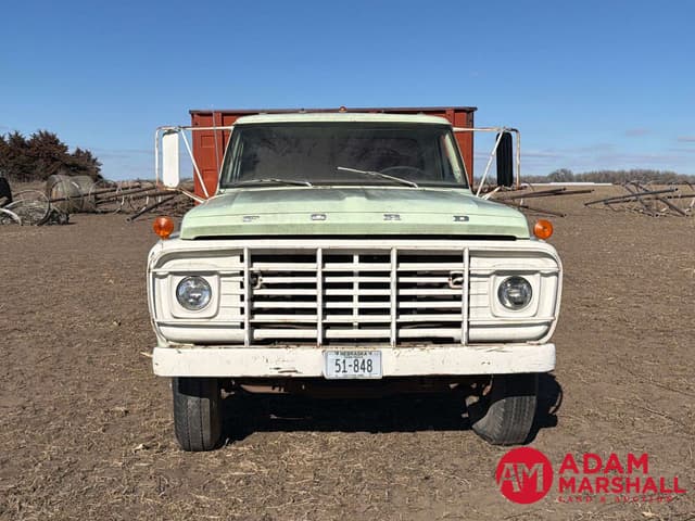 Image of Ford F-600 equipment image 2