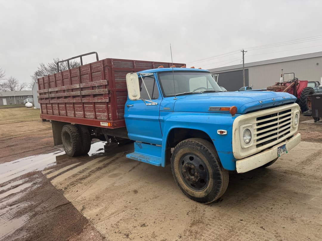 Image of Ford F600 Primary image