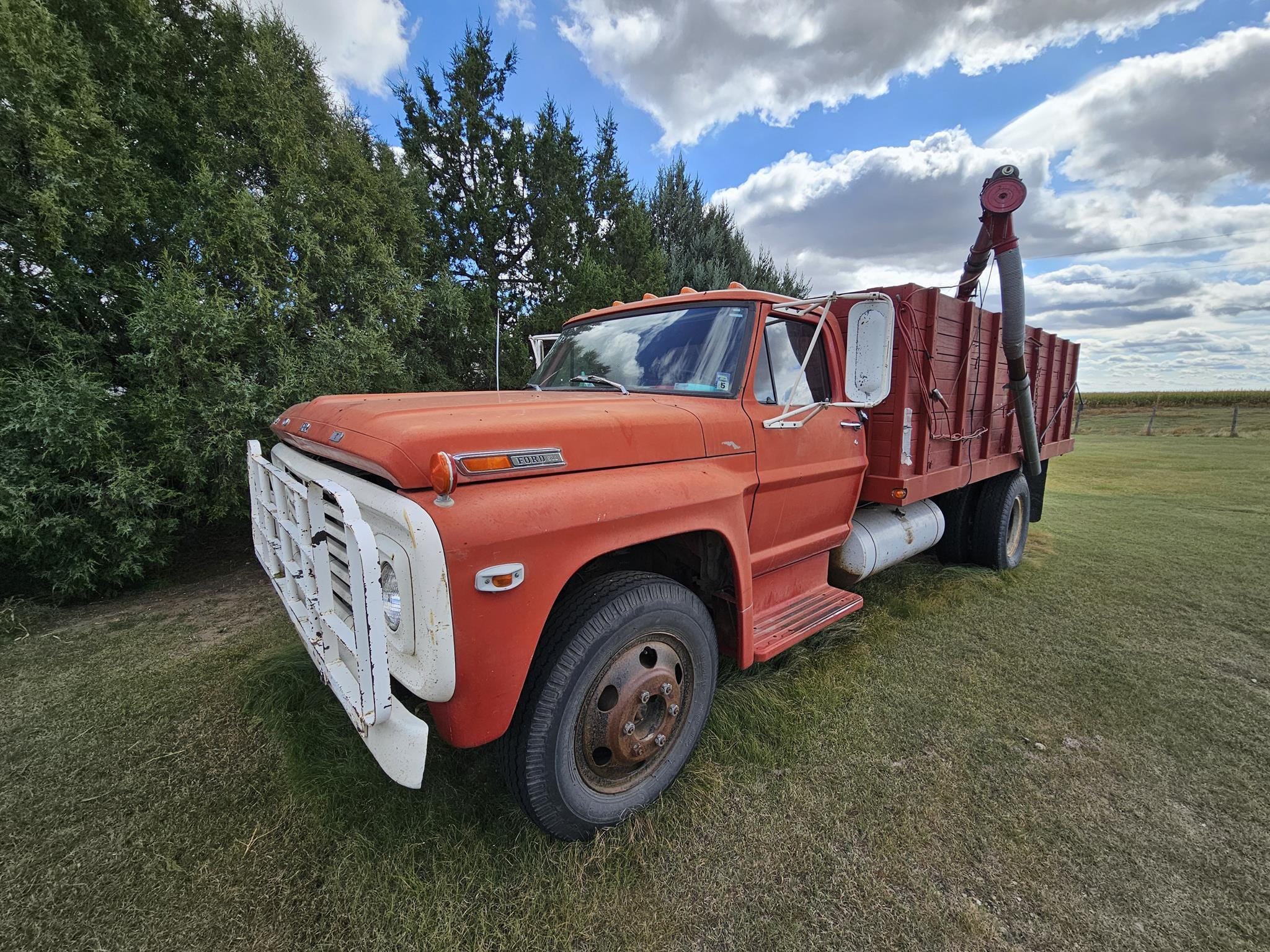 1972 Ford F-600 Equipment Image0