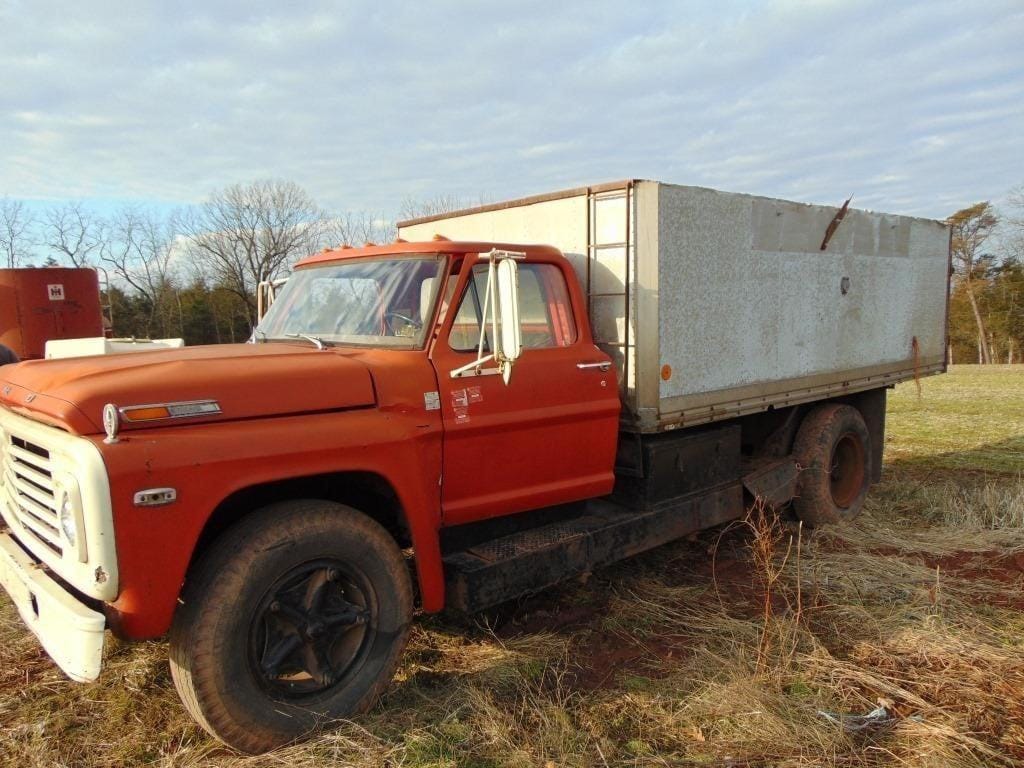 Main image Ford F-700