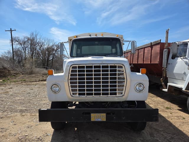 Image of Ford L9000 equipment image 2