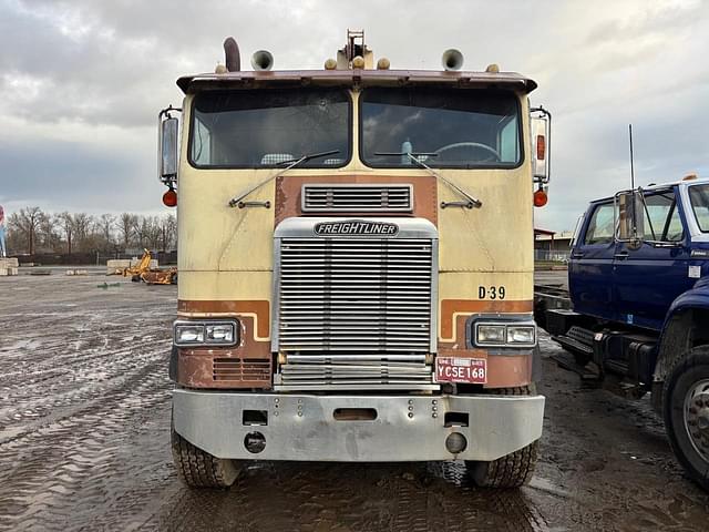 Image of Freightliner WFT63 equipment image 1