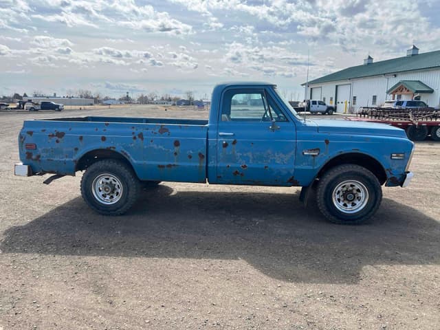 Image of GMC 2500 equipment image 4