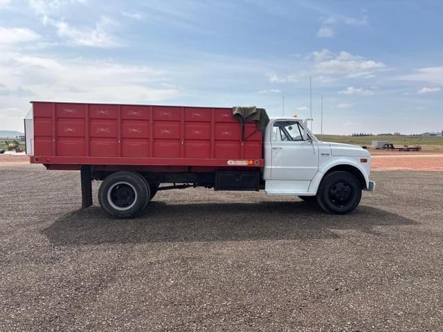 Image of GMC 5500 equipment image 4