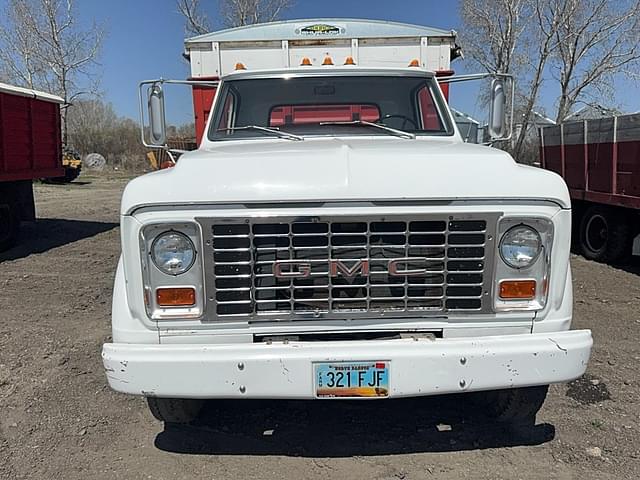 Image of GMC 5500 equipment image 1