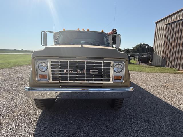 Image of GMC 6500 equipment image 3