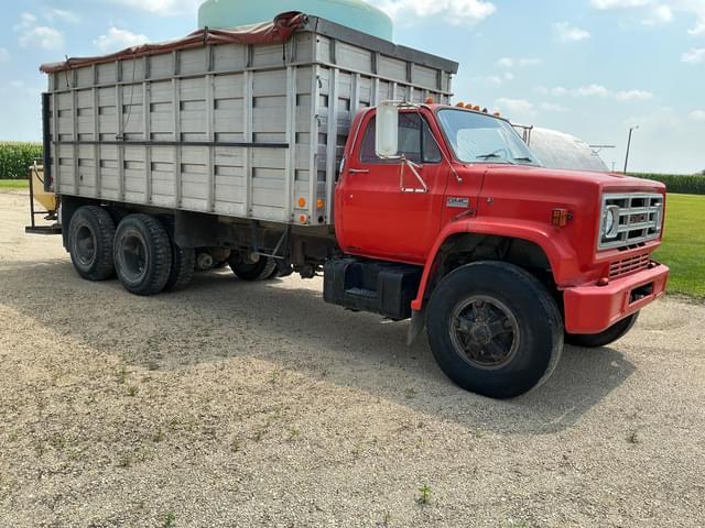 Image of GMC 6500 equipment image 2
