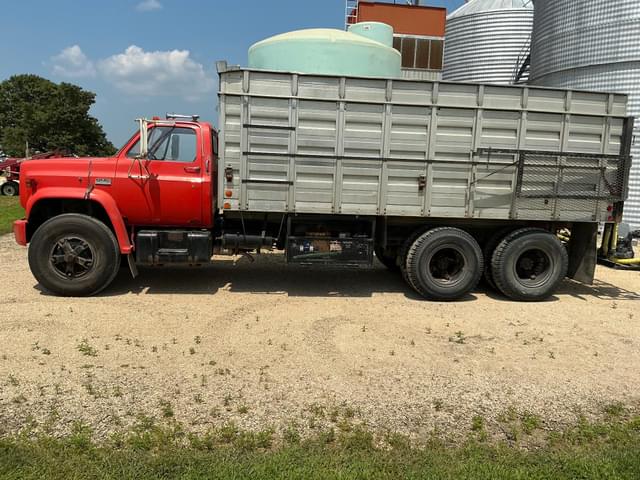 Image of GMC 6500 equipment image 1