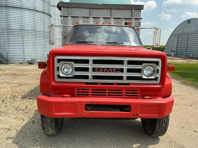 Image of GMC 6500 equipment image 4