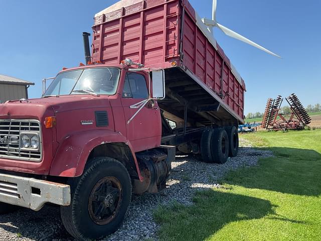 Image of GMC 9500 equipment image 1