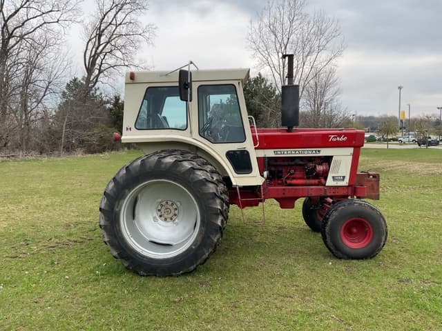 Image of International Harvester 1466 equipment image 3