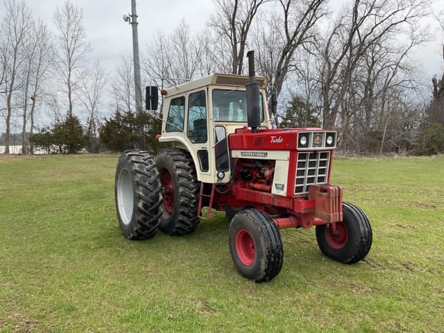 Image of International Harvester 1466 equipment image 2