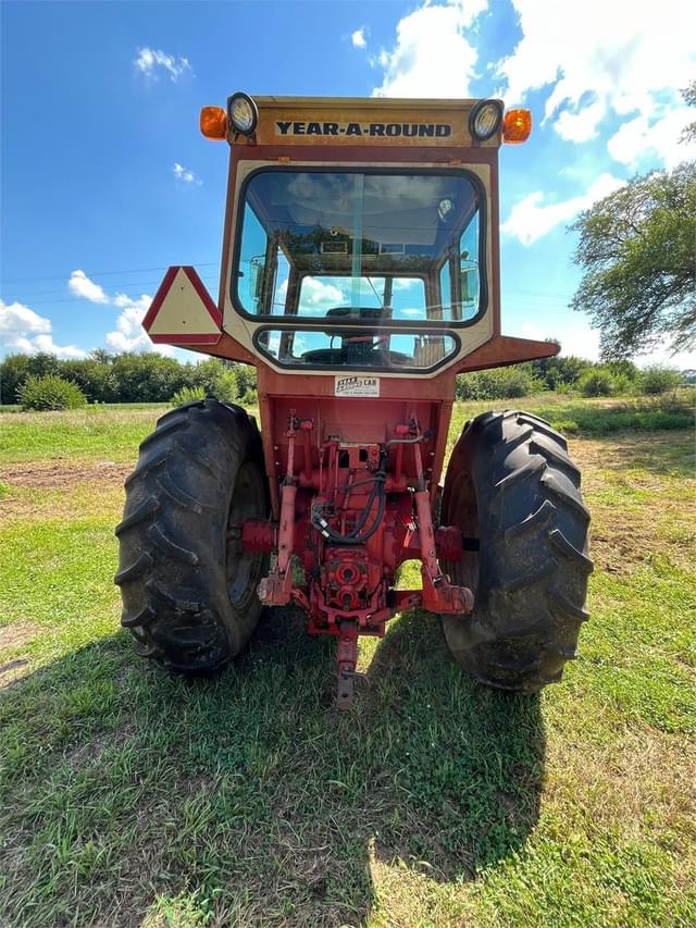 Image of International Harvester 766 equipment image 2