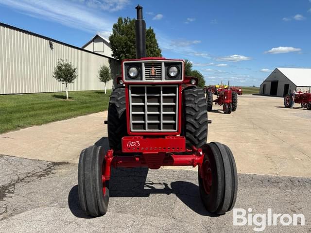 Image of International Harvester 1066 equipment image 1