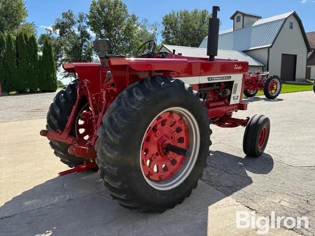 Image of International Harvester 1066 equipment image 4