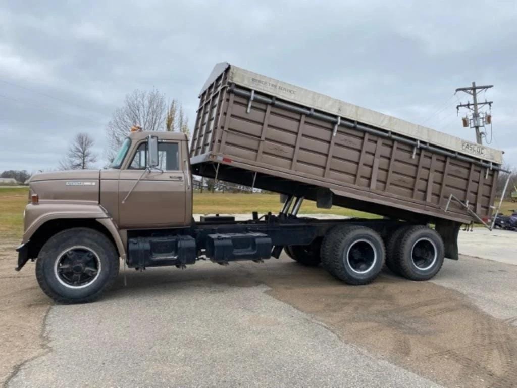 Main image International Fleetstar 1910