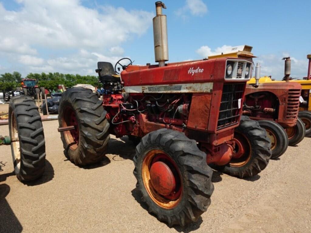 Image of International Harvester 1066 Primary image