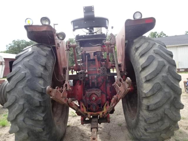 Image of International Harvester 966 equipment image 3