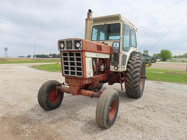 Image of International Harvester 1066 equipment image 1