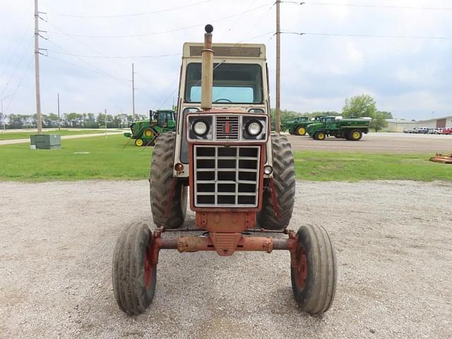 Image of International Harvester 1066 equipment image 2