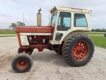 Main image International Harvester 1066