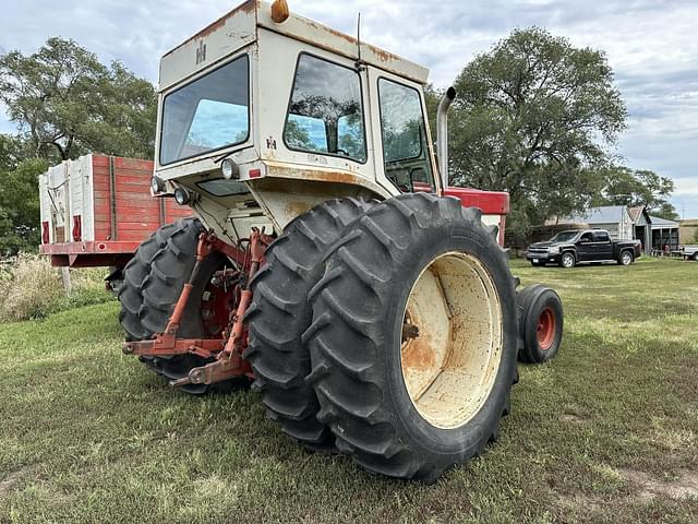 Image of International Harvester 1066 equipment image 4