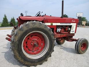 Main image International Harvester 1066 7