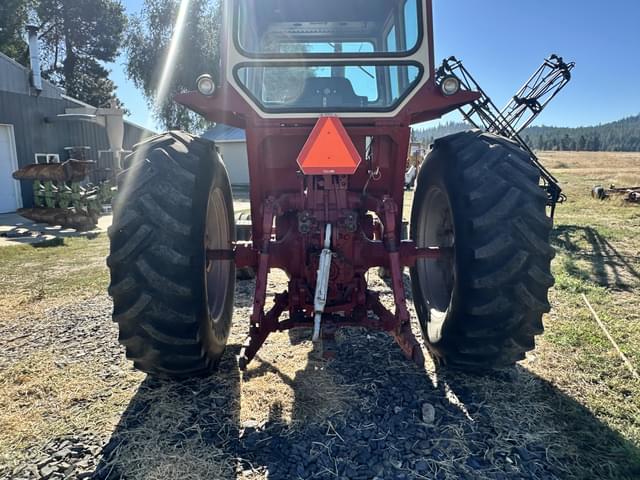 Image of International Harvester 1066 equipment image 4