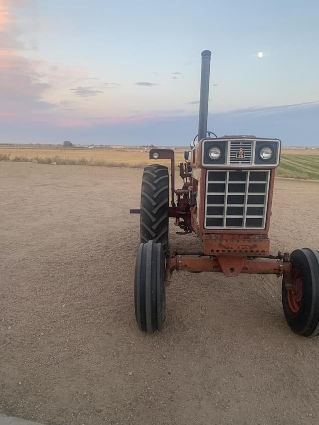 Image of International Harvester 1066 equipment image 3