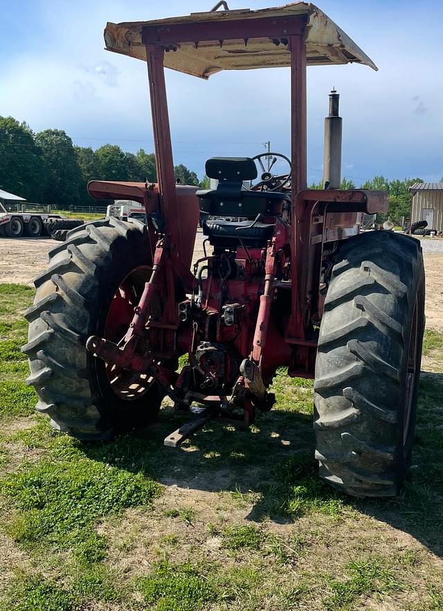 Image of International Harvester 1466 equipment image 3