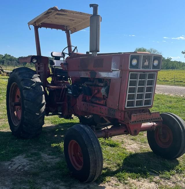 Image of International Harvester 1466 equipment image 2