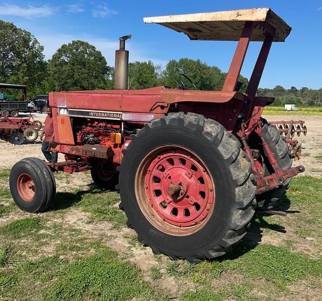 Image of International Harvester 1466 equipment image 1