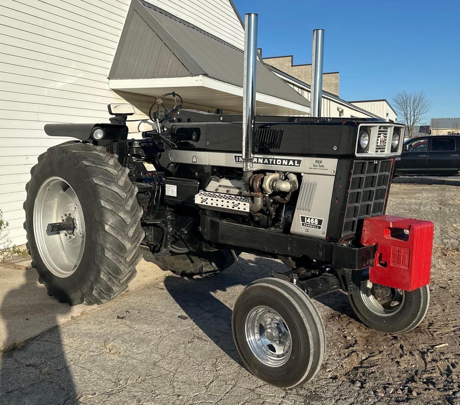 1972 International Harvester 1468 Equipment Image0