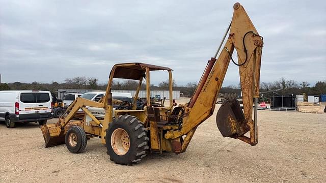 Image of International Harvester 2500A equipment image 2