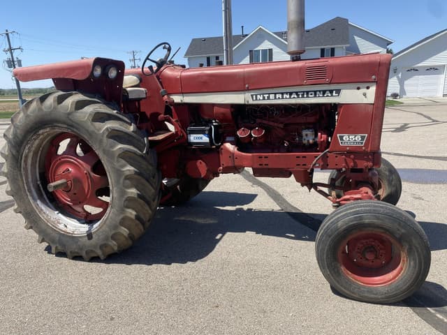 Image of International Harvester 656D equipment image 1