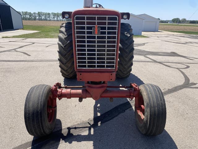 Image of International Harvester 656D equipment image 2