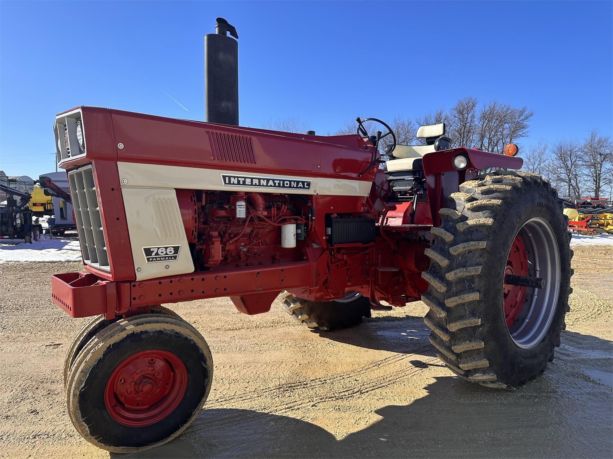 Main image International Harvester 766
