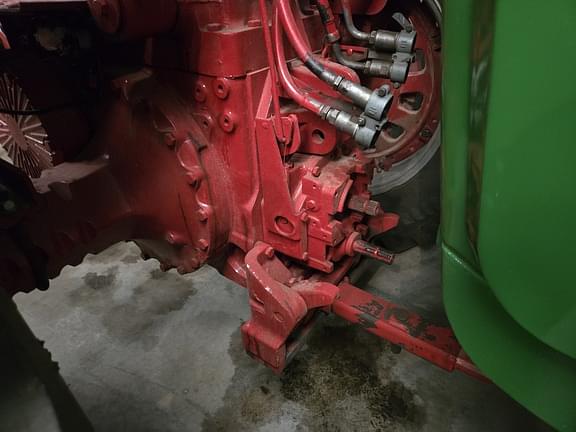 Image of International Harvester 1466 equipment image 2