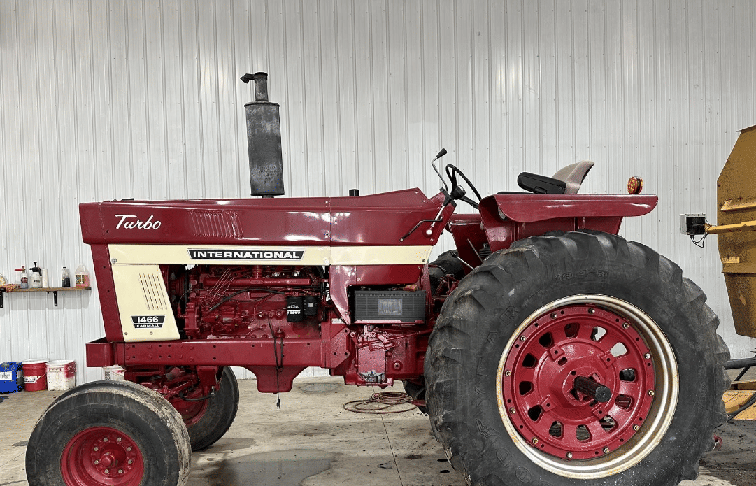 Main image International Harvester 1466