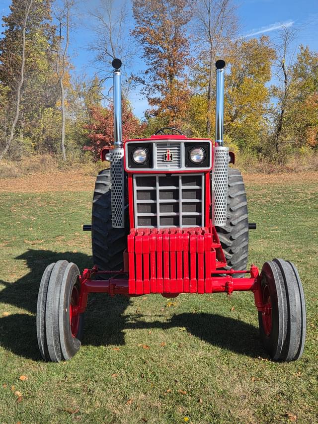 Image of International Harvester 1468 equipment image 2