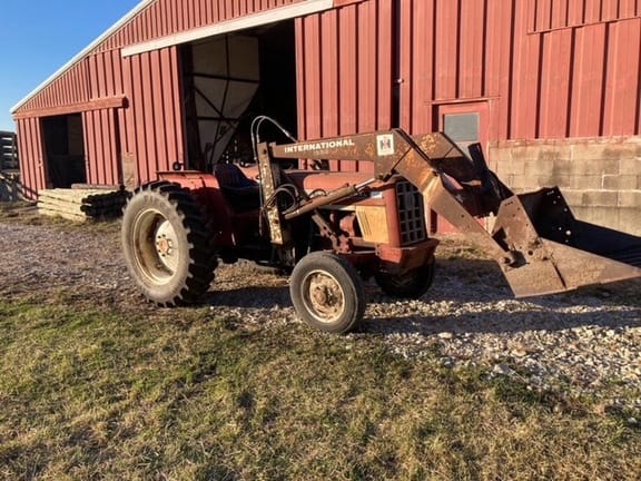 Main image International Harvester 454