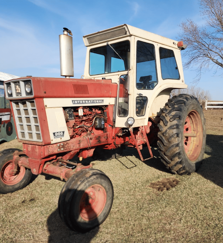Main image International Harvester 966