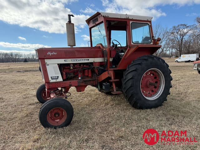 Image of International Harvester 966 equipment image 1