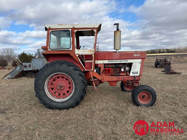 Image of International Harvester 966 equipment image 2