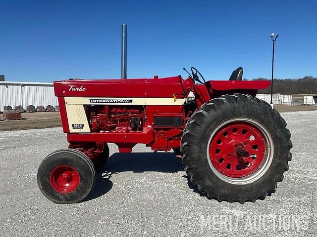 Image of International Harvester 1466 equipment image 1