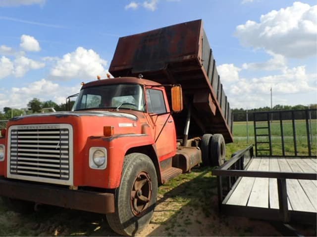 Image of International Loadstar 1700 equipment image 3