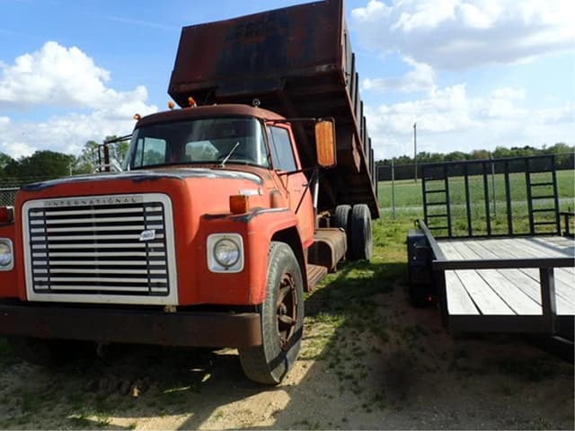 Image of International Loadstar 1700 equipment image 4